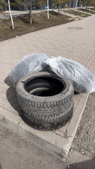 Зимные резины комплект