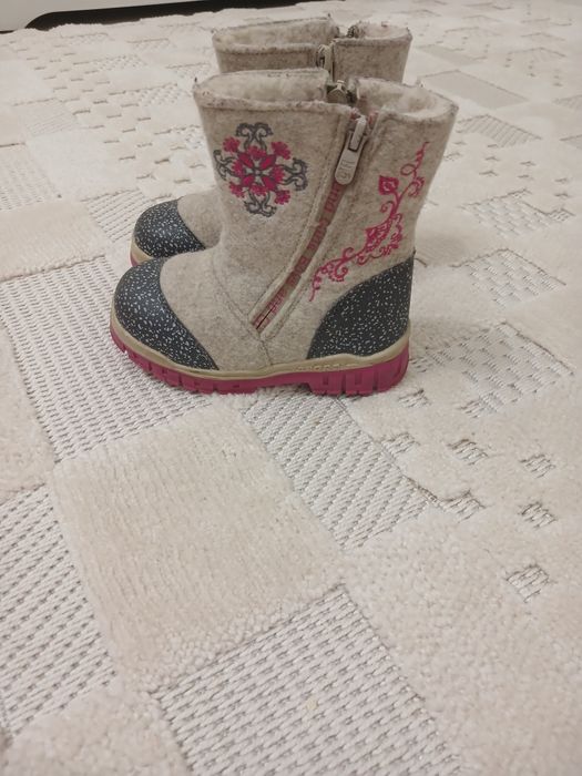 Зимняя детская обувь