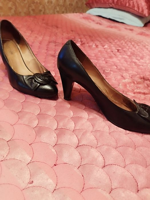 Отдам бесплатно туфли