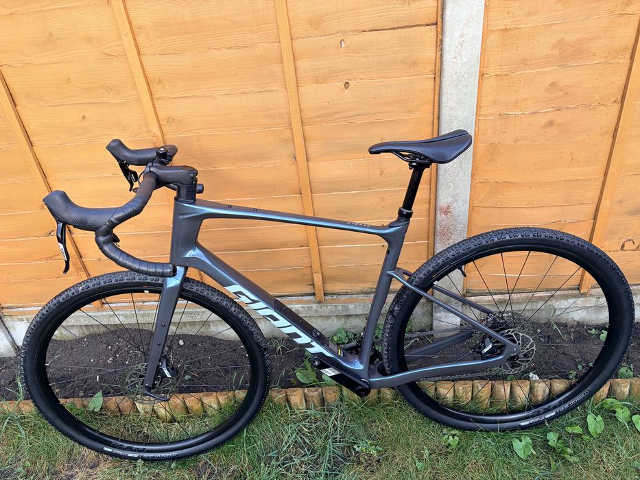 Giant revolt carbon