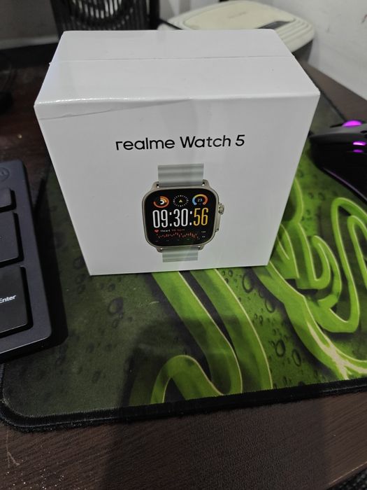 Часовник Realme Watch 5