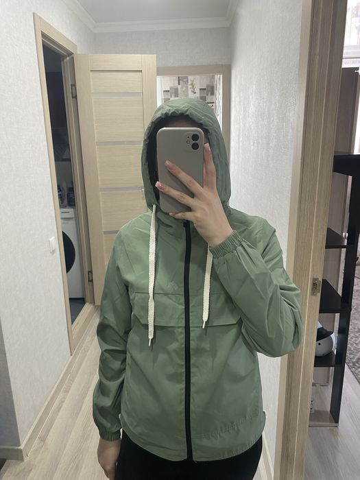 Продам ветровку