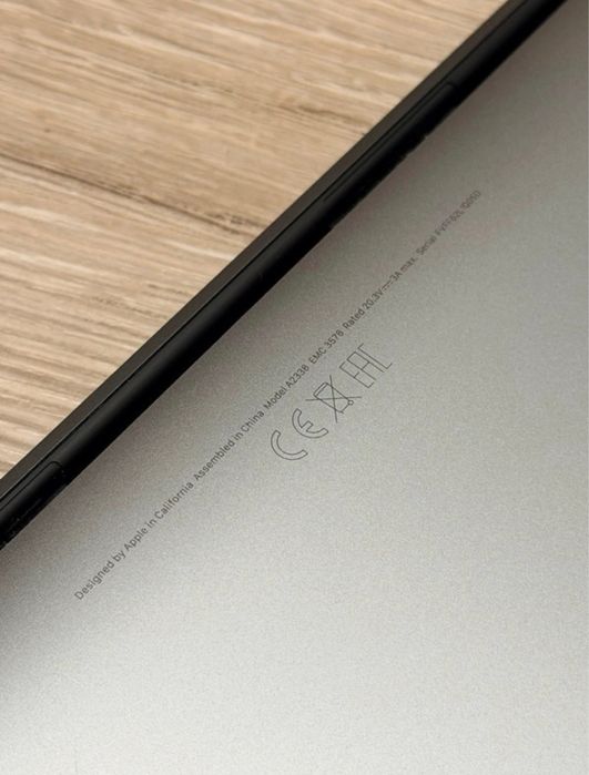 Apple MacBook Pro M1 Touchbar, 2020, 13 inch, 256 SSD, 8GB RAM