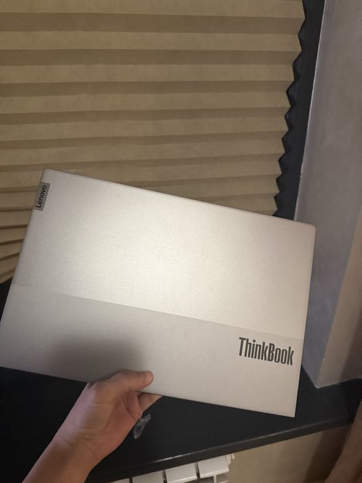Lenovo ThinkBook / i5 11th / 8GB / SSD 256