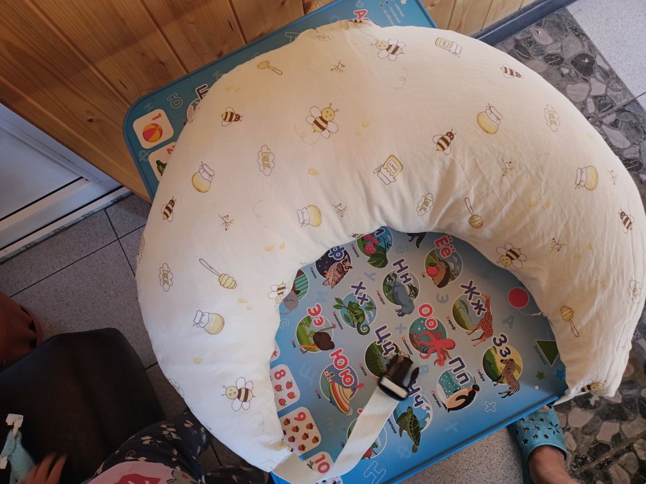 Продам подушку для кормления