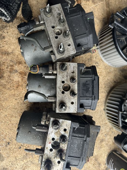 Блок АБС Тойота Авенсис т250