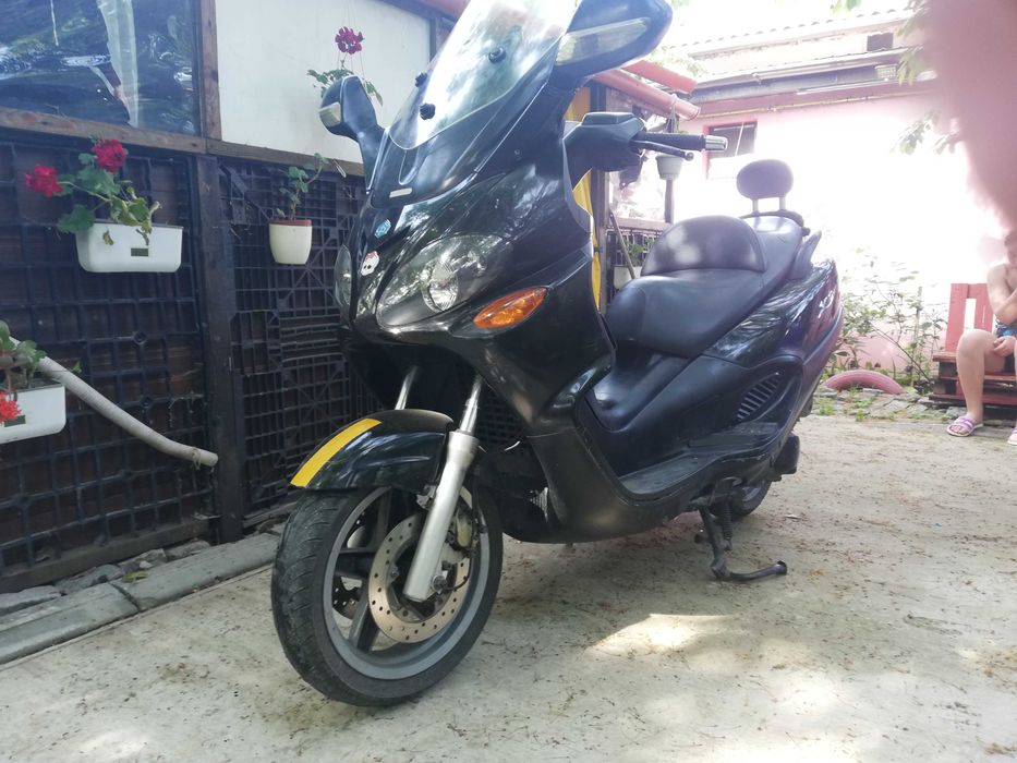 Maxi-scuter Piaggio X 9- 250 cm3,
