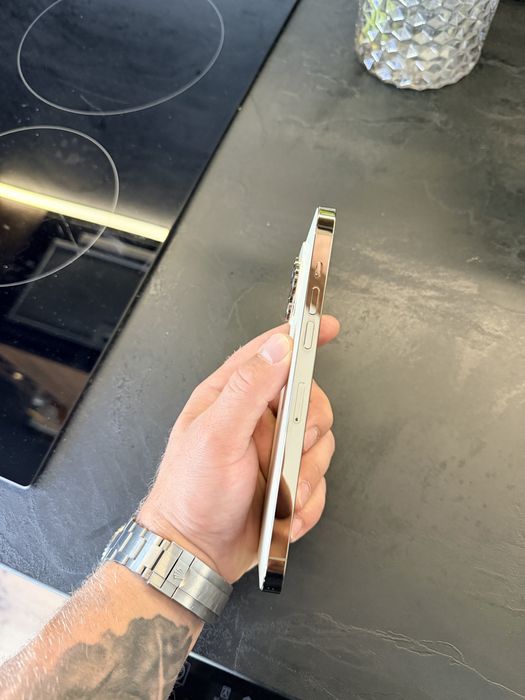 Iphone 14 Pro max Gold