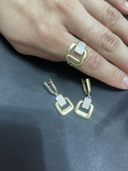 Алтын комплект сатылады срочно