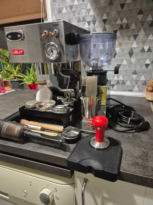 Espressor clasic Lelit Anna PL41TEM & Rasnita de cafea Lelit PL043MMI
