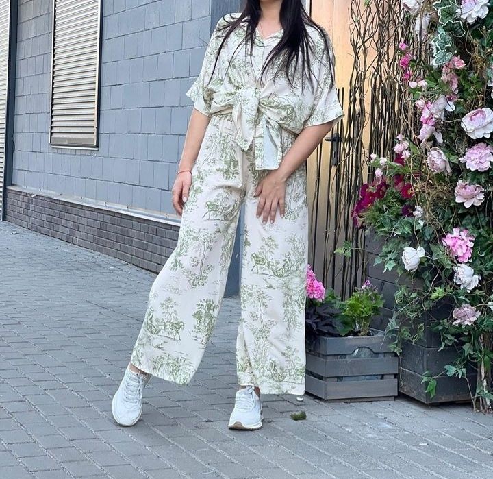 Новый костюм в стиле Dior