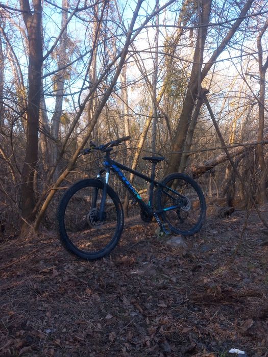 Vând bicicleta cross