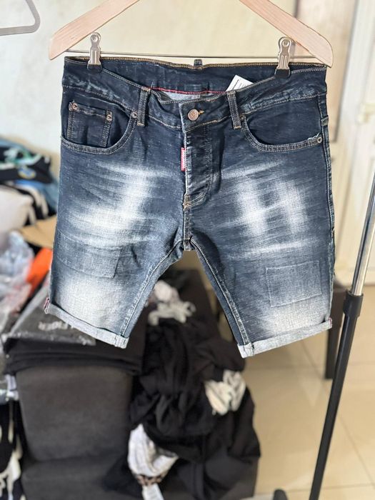 Pantaloni scurti pentru barbati