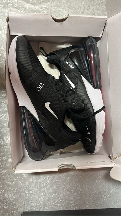 De vânzare adidași