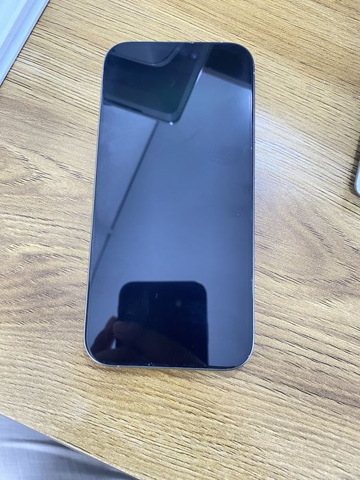 Iphone 15 pro  holati ideal usta kurmagan
