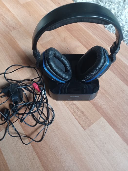 Căști Thomson          .