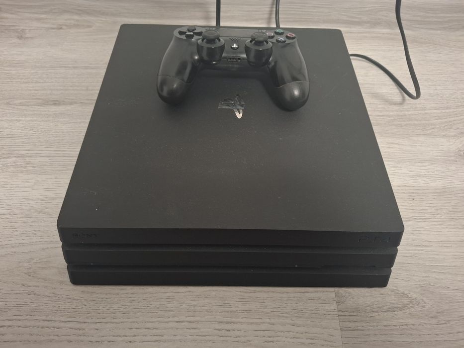 Play Station 4 Pro 1Tb cu controller