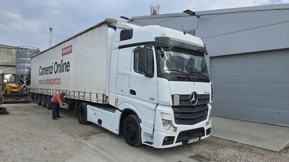 Vând Ansamblu Mercedes Actros 2013 cu 2 semiremorci