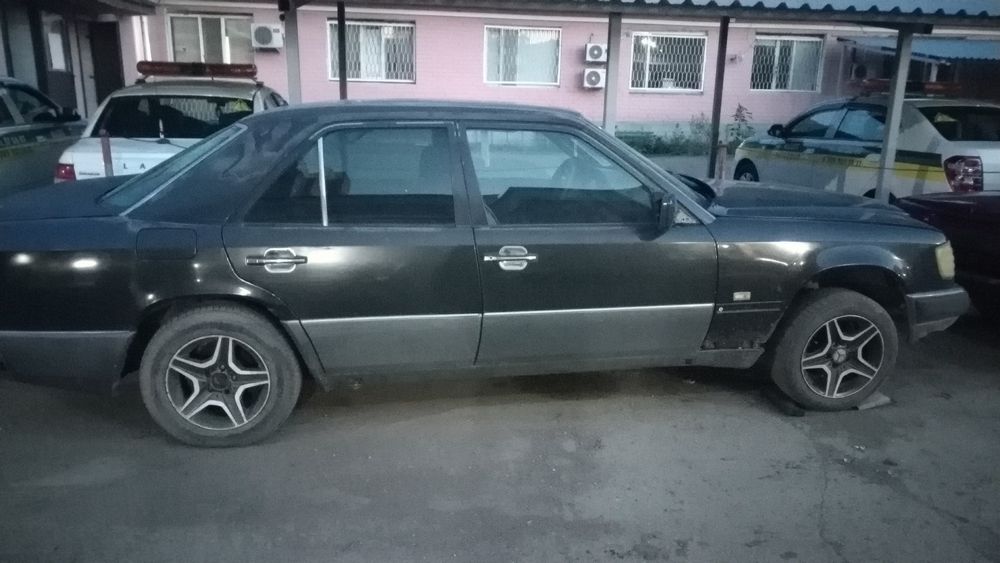 Mercedes W124 
Головка 40 тысяч
Форсунки 35 тыся