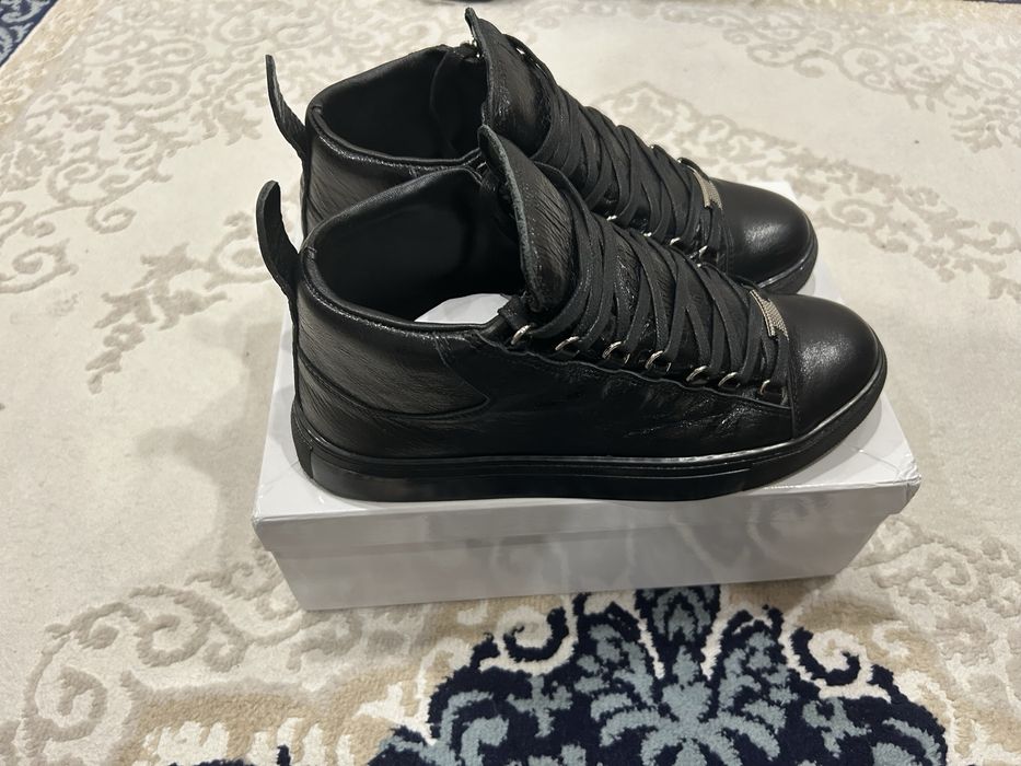 Balenciaga arena