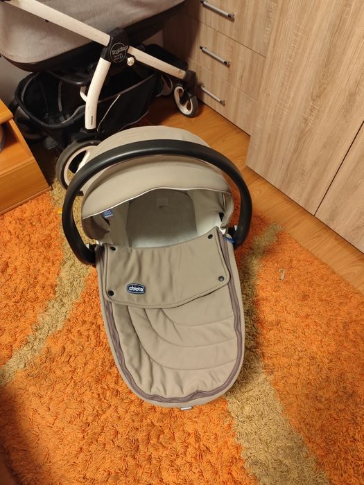 Cărucior pentru copiii