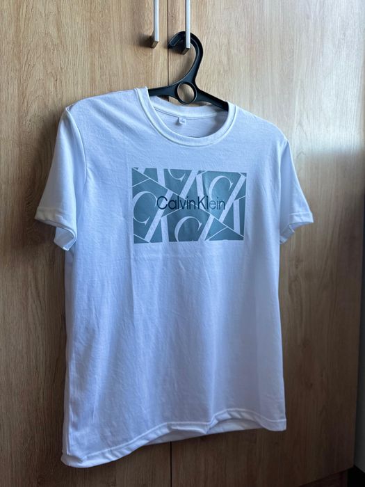 Футболка Calvin Klein