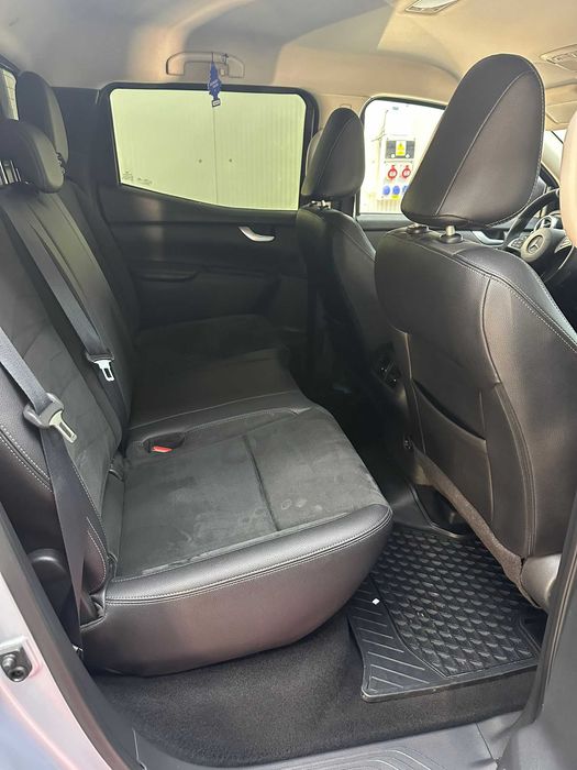 Mercedes X classe (similar Nissan Navara, Ford Ranger, Toyota Hilux)