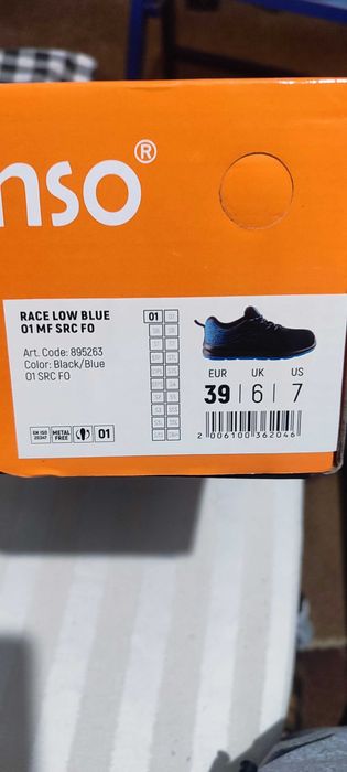 работни обувки модел "RACE LOW BLUE 01"