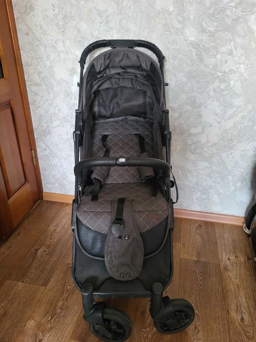 Коляска прогулочная