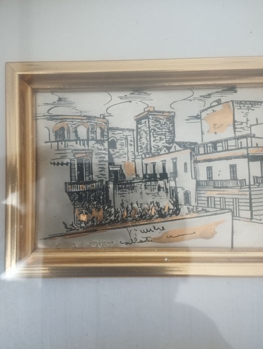 Vând 2 tablouri unul este placat cu aur și unul cu argint