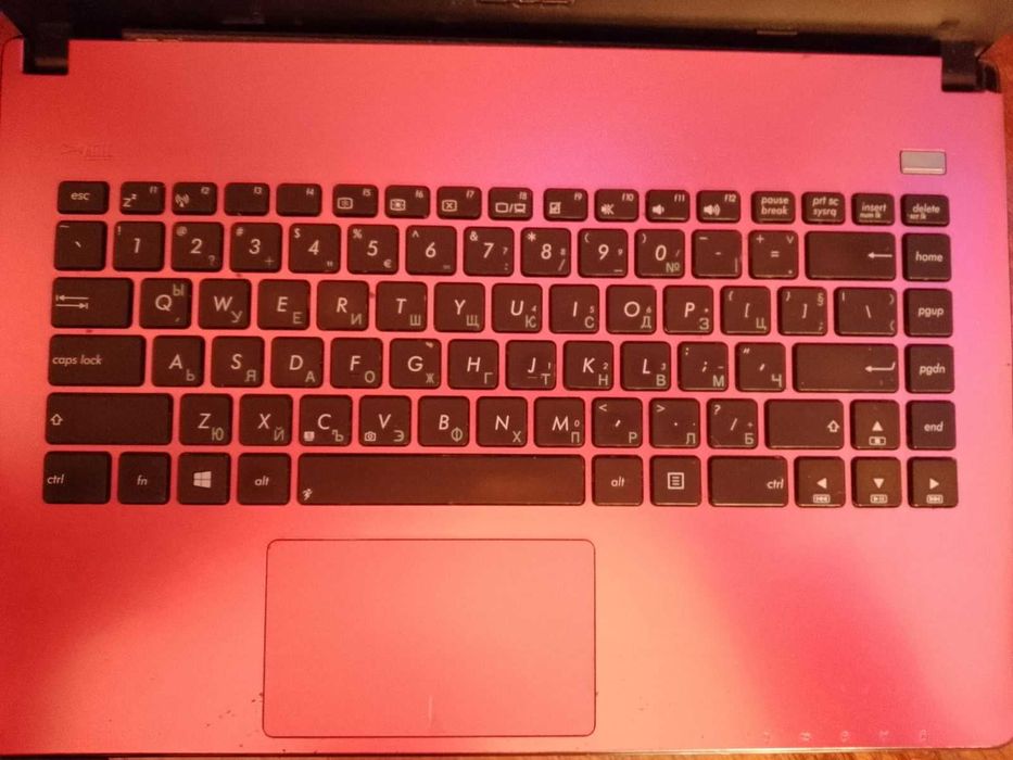 ASUS X401A Лаптоп