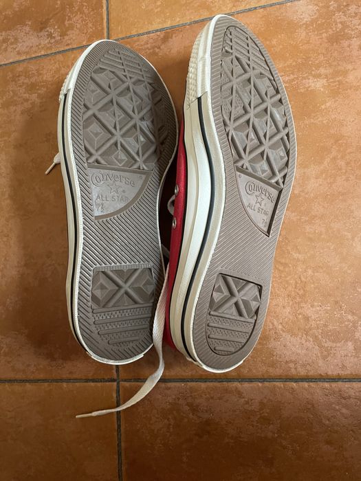 Нови червени кецове Convers
