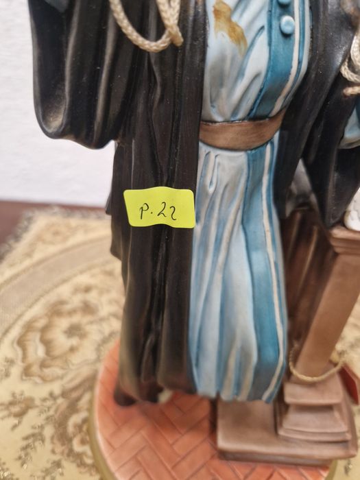 Италианска порцеланова фигура Капо ди Монде Capodimonde