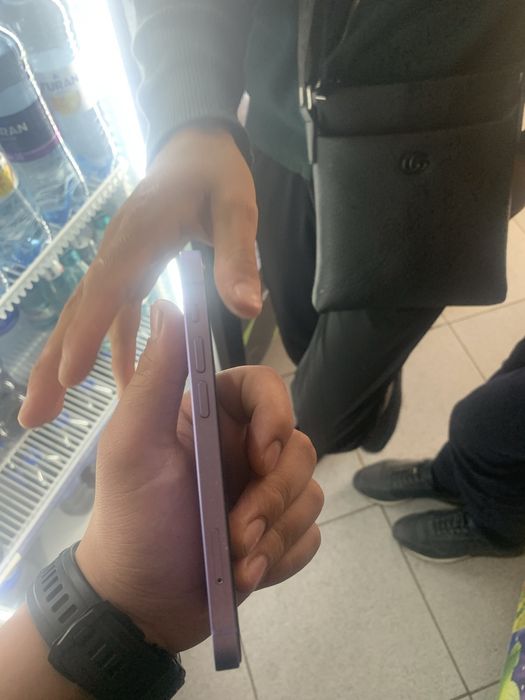 продам айфон 12 мини