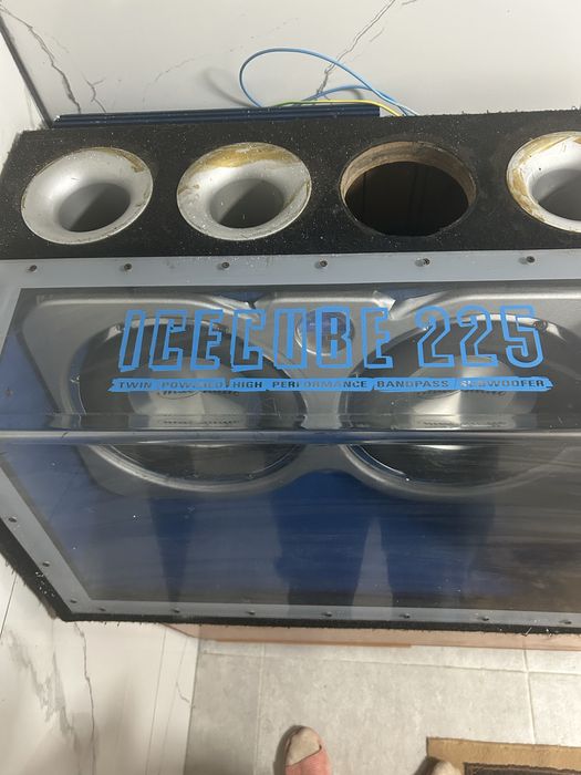 Vand subower cu tot cu statie