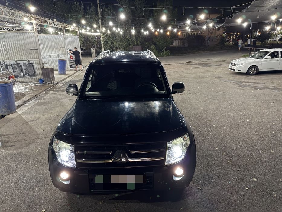 Mitsubishi pajero