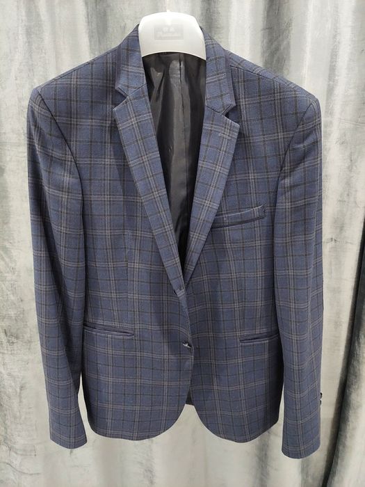 продам пиджаки и костюмы классика