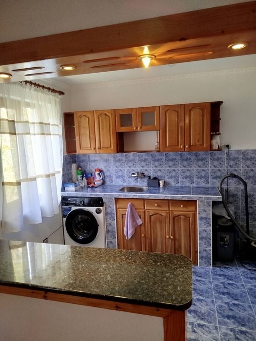 Шкафове от масивна дървесина