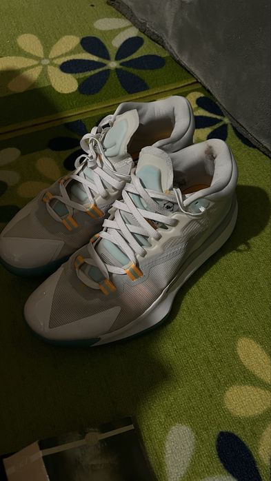 Jordan Zion 1: White Dynamic Turquoise