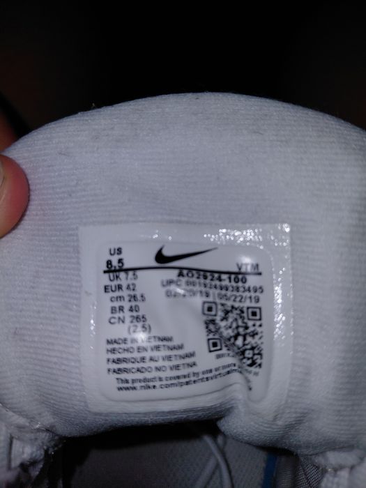 Adidași NIKE originali 42-41