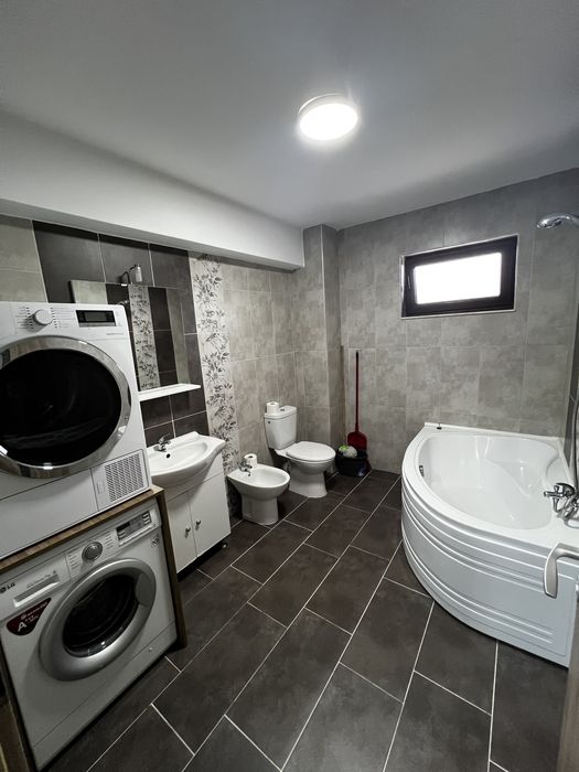 Apartament de inchiriat cu 3 camere