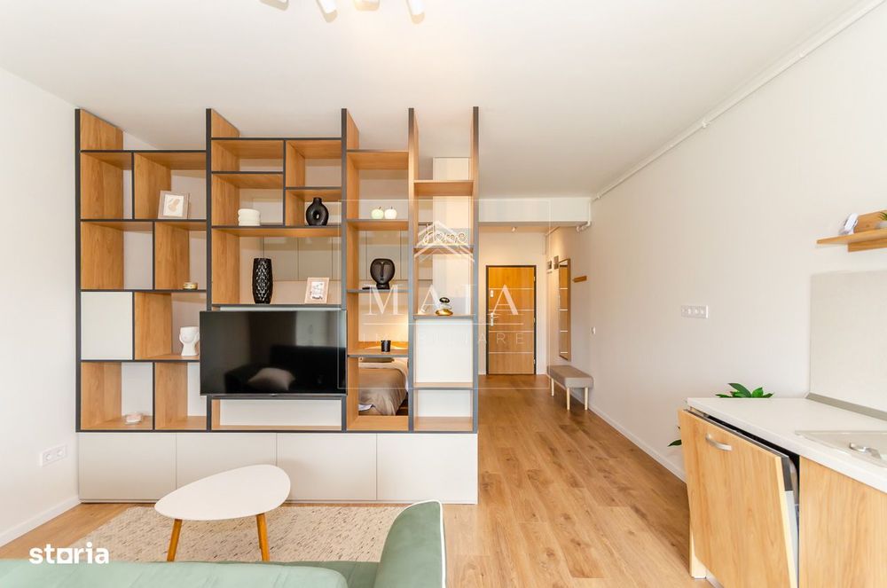Apartament modern | Balcon | Parcare | 10-15 min distanta de centru