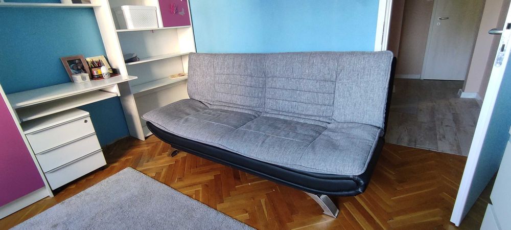 Разтегателен диван