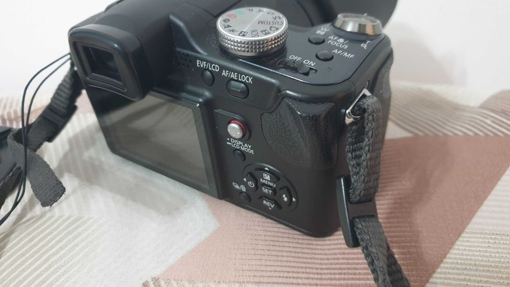 Panasonic Lumix FZ - 18