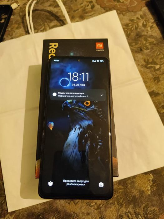Продам два телефона mi 11 и редми 10 про