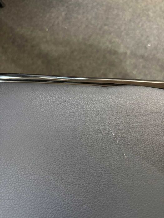 Set 2 scaune pliabile LeChamp, cadru metalic, tapiterie PU neagra