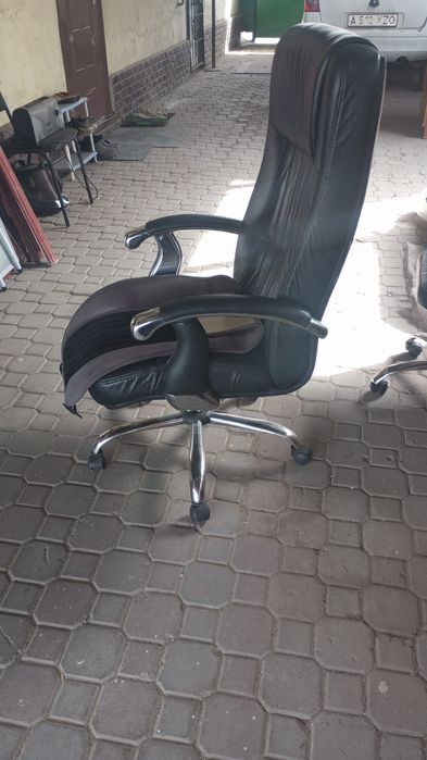 Кресло черное б/у