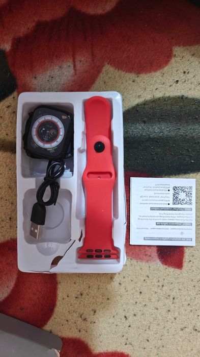 Ceas smartwatch