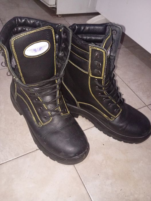 Нови 44 работни кубинки