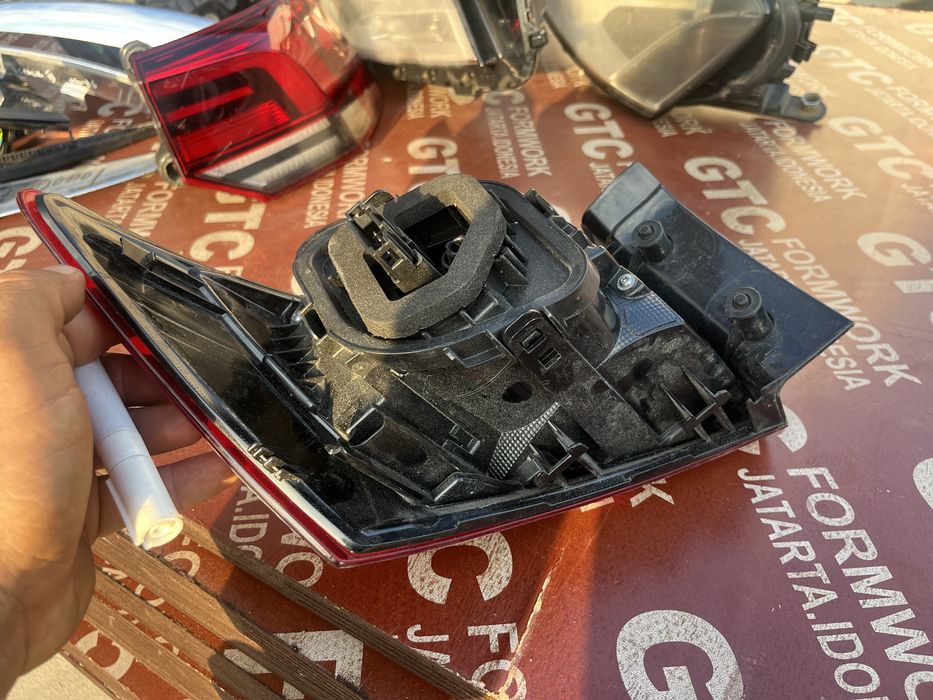 Стоп Seat Ateca Десен 2 бр ляв и десен